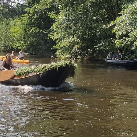 Farmhouse Lodge Giethoorn Bagian luar foto