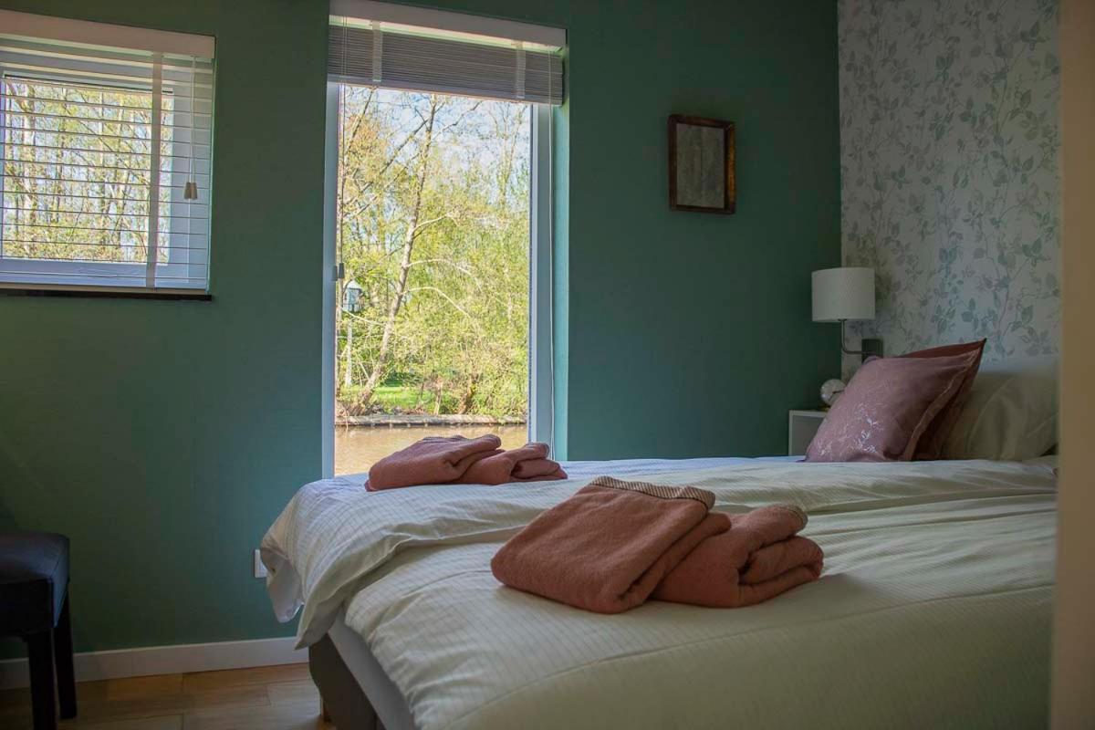 Farmhouse Lodge Giethoorn Bagian luar foto