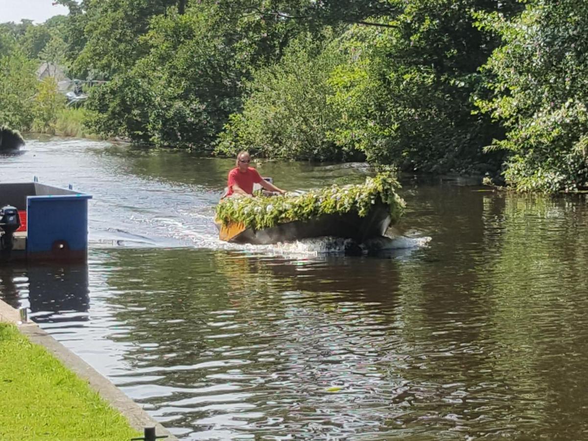 Farmhouse Lodge Giethoorn Bagian luar foto